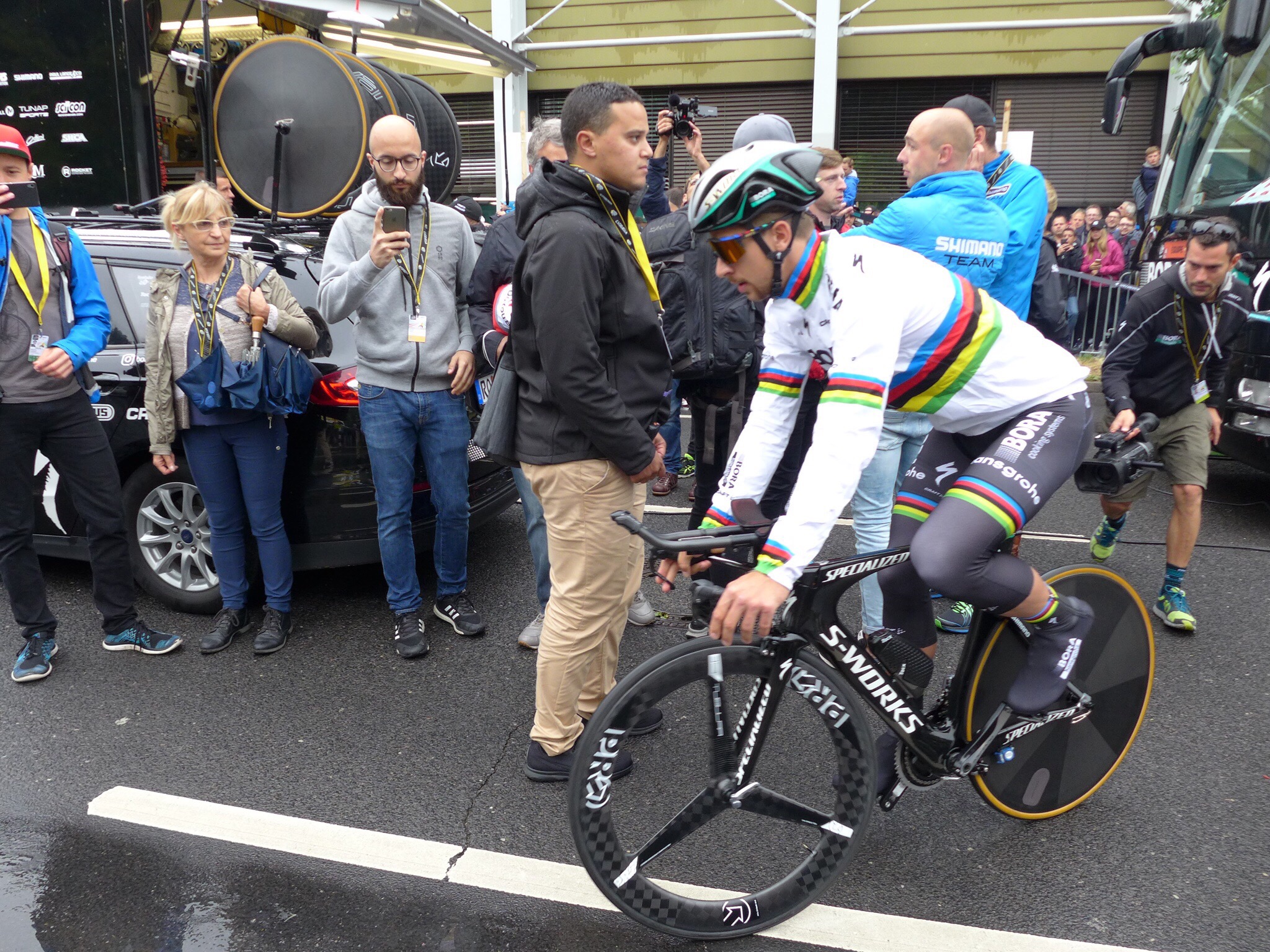 Peter Sagan prepares for a time trial